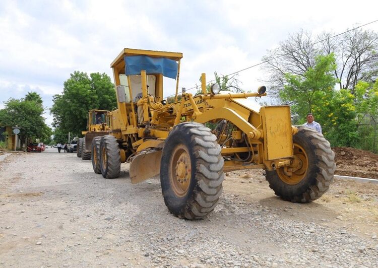 Proyecta Municipio más inversión para restaurar pavimento dañado por lluvias