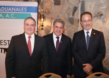 Reconoce Armando Martínez al sector aduanero como fortaleza de Altamira