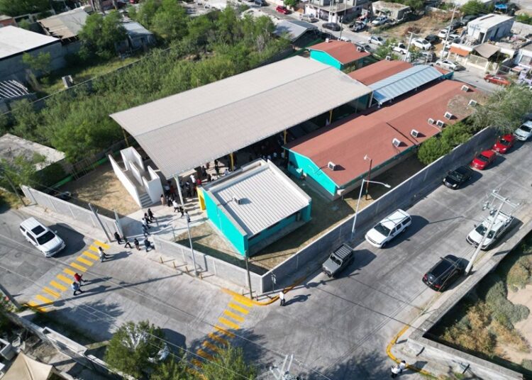 Refrenda Carmen Lilia compromiso con la educación