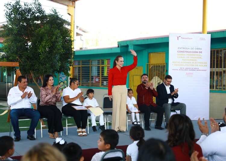 Refrenda Carmen Lilia compromiso con la educación