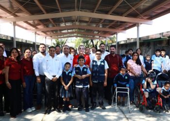 Refrenda Carmen Lilia compromiso con la educación