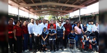 Refrenda Carmen Lilia compromiso con la educación