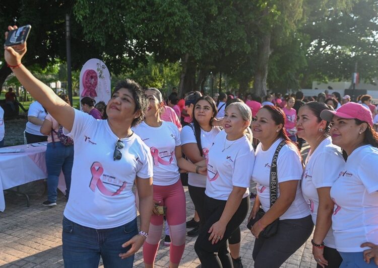 Un éxito ‘Zumbaton’ rosa en Victoria