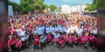 Un éxito ‘Zumbaton’ rosa en Victoria