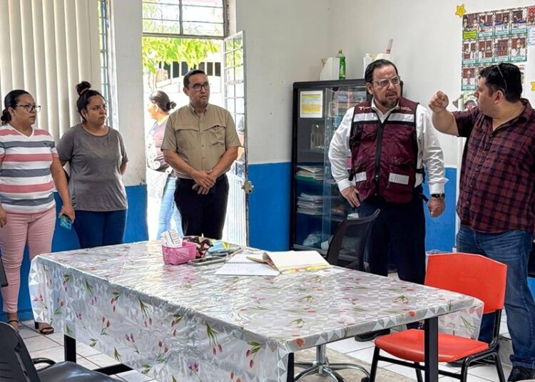 Visita secretario de Educación de Tamaulipas escuelas dañadas por lluvias en la zona sur