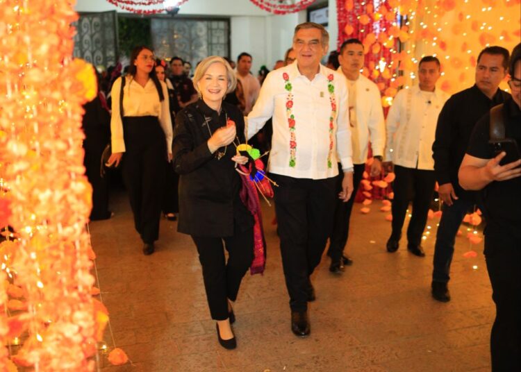 Premian Américo y María concurso estatal de catrinas y catrines