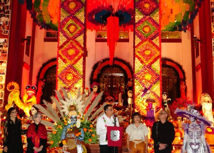 Premian Américo y María concurso estatal de catrinas y catrines