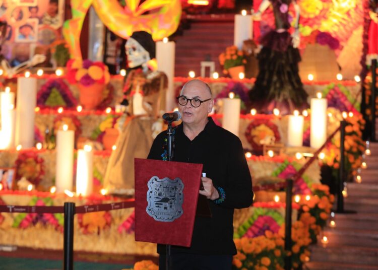 Premian Américo y María concurso estatal de catrinas y catrines