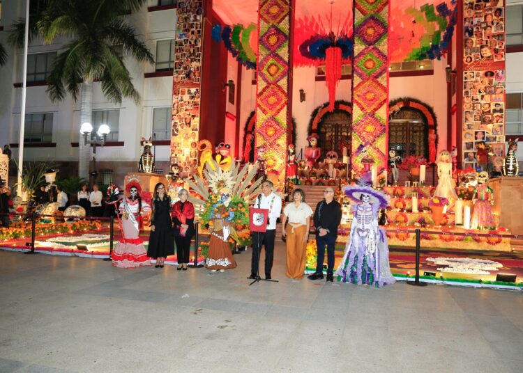 Premian Américo y María concurso estatal de catrinas y catrines