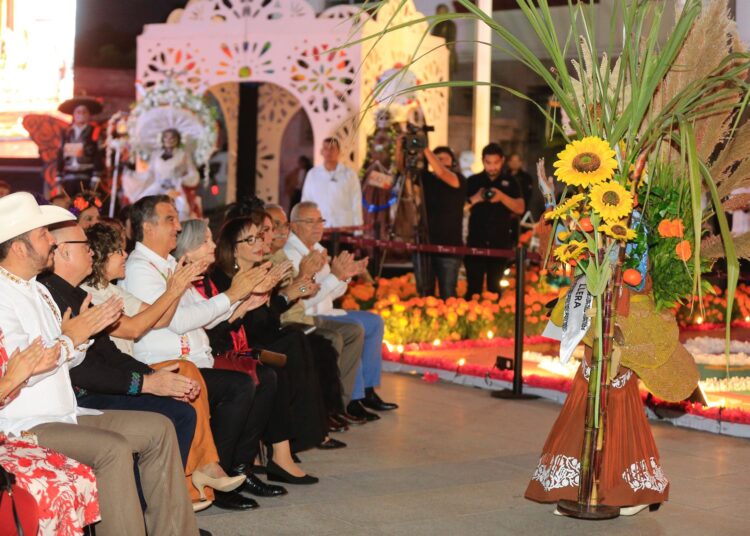 Premian Américo y María concurso estatal de catrinas y catrines