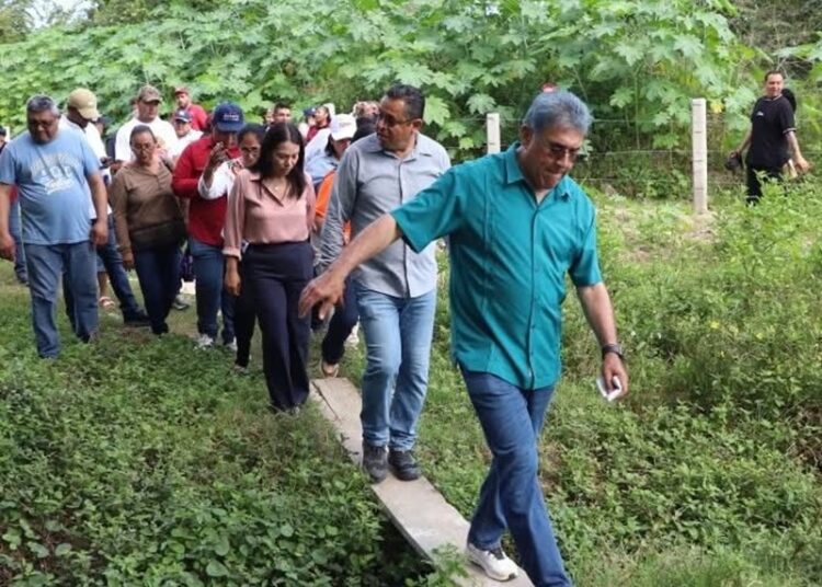 Arranca Armando Martínez más obras de pavimentación