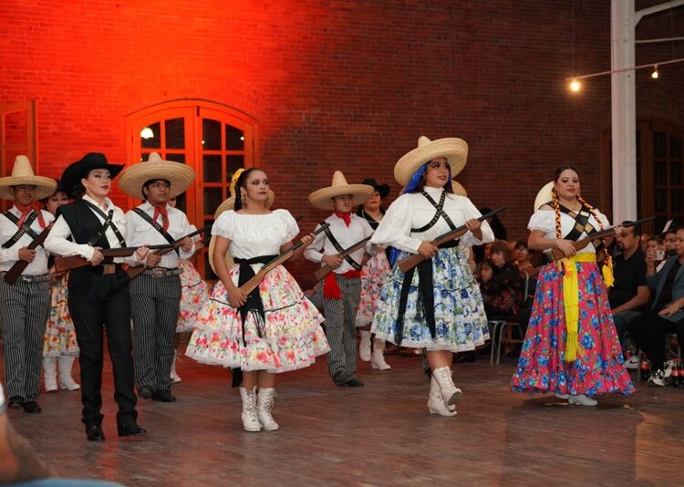 Arte, moda y tradición se unen en “Voces de 1910” en NLD