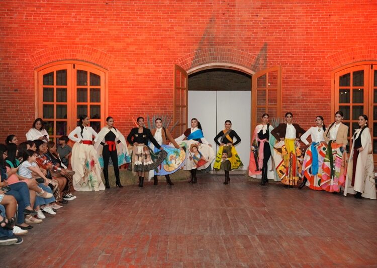 Arte, moda y tradición se unen en “Voces de 1910” en NLD