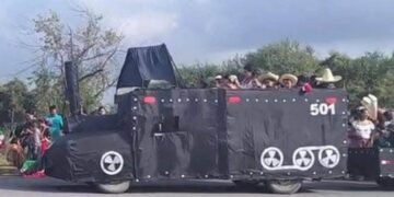 Así desfilaron en Cruillas