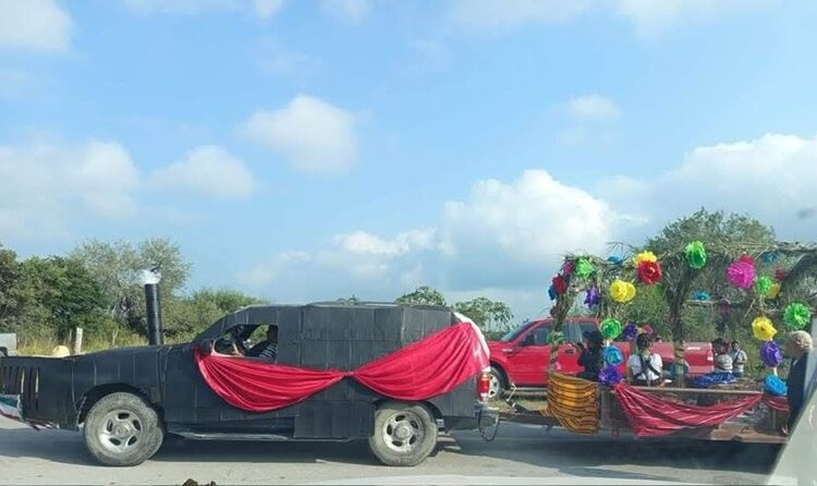 Así desfilaron en Cruillas