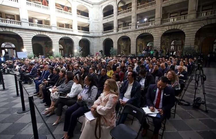 Asiste rector de la UP Altamira a reunión nacional con la presidenta CSP