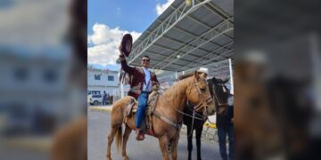 Cabalga Chavira en Bustamante