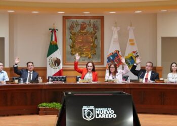 Cabildo de NLD aprueba a Ernesto Ferrara Theriot como nuevo secretario del Ayuntamiento