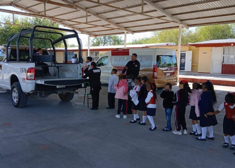 Capacita SSPT a menores de edad sobre riesgos del ciberbullying y el acoso escolar