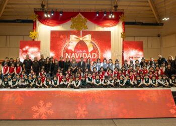 Celebran ‘Gala de Navidad Familia UAT 2025’