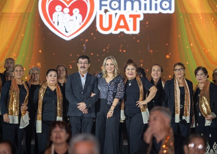 Celebran ‘Gala de Navidad Familia UAT 2025’