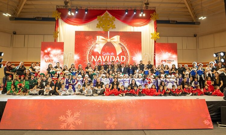 Celebran ‘Gala de Navidad Familia UAT 2025’