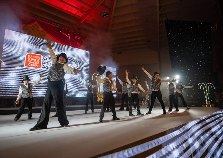 Celebran ‘Gala de Navidad Familia UAT 2025’