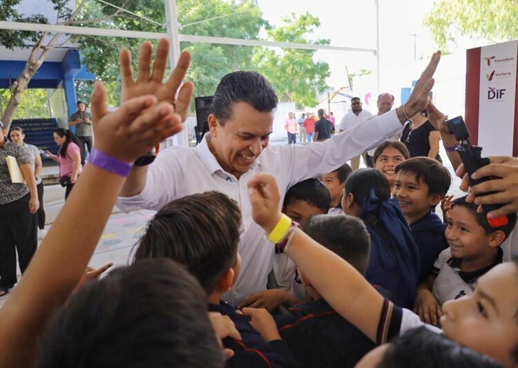 Con techumbre en escuela beneficia Lalo Gattás a estudiantes de la colonia Horacio Terán