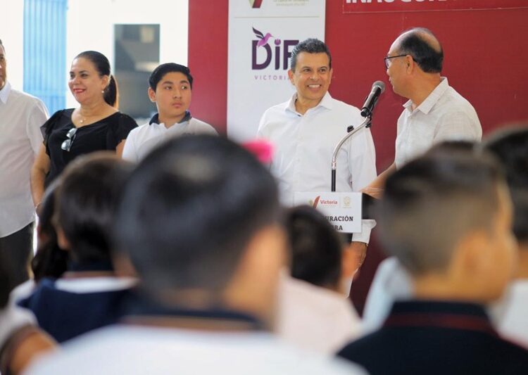 Con techumbre en escuela beneficia Lalo Gattás a estudiantes de la colonia Horacio Terán