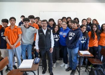 Constató rector logros y avances académicos de la Prepa 3 UAT