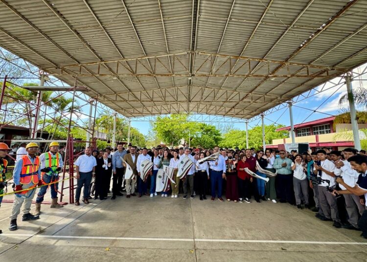 Continúa Armando Martínez transformación de la infraestructura educativa