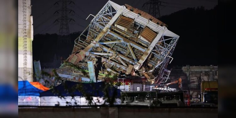 ¡Derrumbe de una planta termoeléctrica en Corea del Sur!