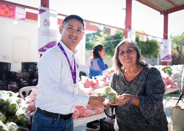 DIF Tamaulipas lleva el Mercado de Alimentos “Come Bien, Vive Bien” a Jiménez.