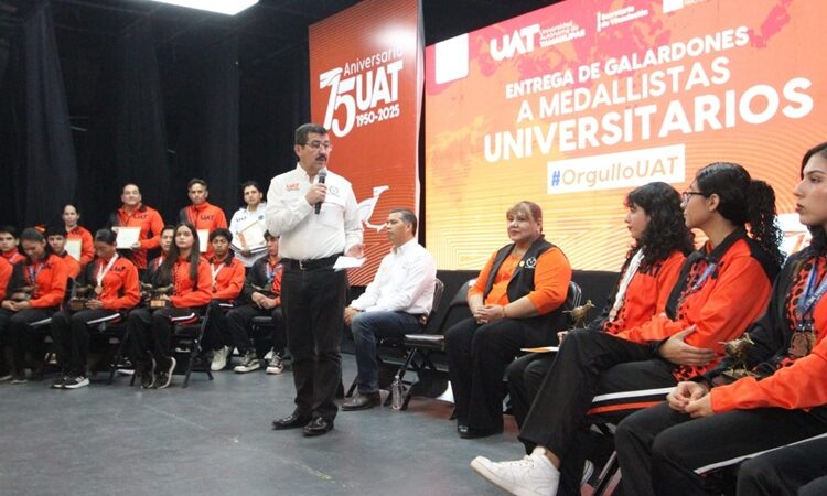 Entrega rector el galardón “Orgullo UAT” tras desempeño histórico de medallistas universitarios
