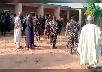 Secuestran a decenas de alumnas de una escuela católica en Nigeria