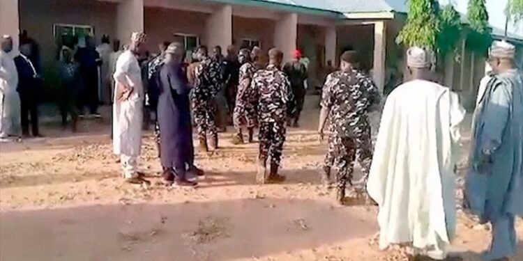 Secuestran a decenas de alumnas de una escuela católica en Nigeria