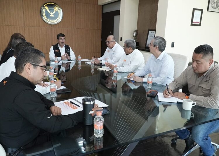 Evalúa rector avances institucionales de la UAT