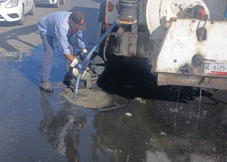 Exhorta el alcalde Beto Granados, cuidar juntos el drenaje de Matamoros