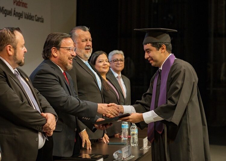 Exhorta SET a graduados de la UPV a servir a Tamaulipas con humanismo y transformación