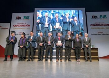 Exhorta SET a graduados de la UPV a servir a Tamaulipas con humanismo y transformación