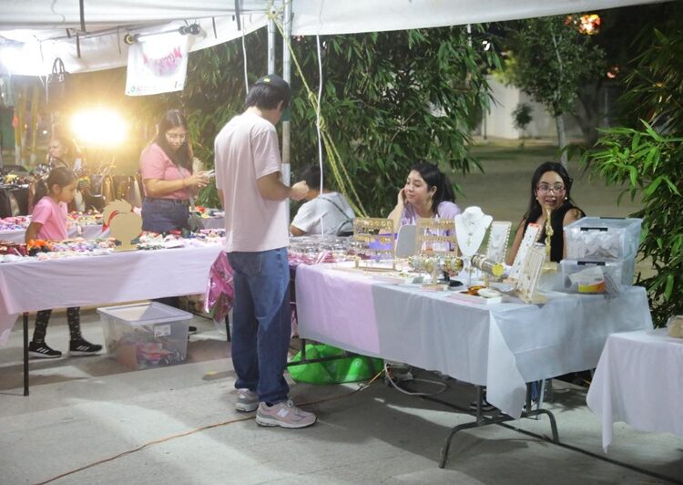 Éxito total del ‘Bazar Revolucionario’ en el Parque Mendoza