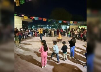 Familias disfrutan una mágica ‘Zoo Lunada’ en el Zoológico de NLD