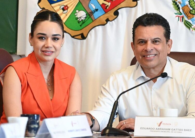 Firma Victoria decálogo contra la violencia hacia las mujeres