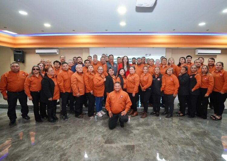 Fortalece Carmen Lilia lazos de cooperación con sindicato de maquiladoras