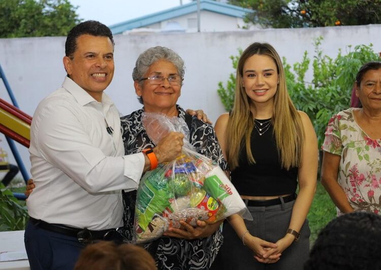 Fortalece Lalo Gattás acercamiento con el pueblo de Victoria