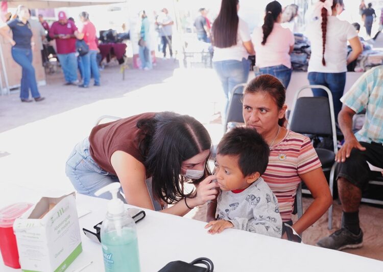 Gobierno de NLD acerca servicios gratuitos con “Presidencia Cerquita de Ti” a los Olivos 1 y 2