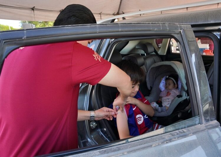 Gran respuesta ciudadana en ‘Jornada de Vacunación Drive Thru’ contra la influenza