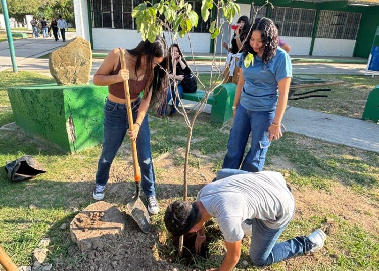 Impulsa Gobierno Municipal reforestación y proyectos ambientales en el Tec de NLD