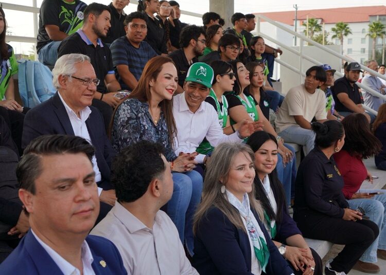 Inauguran renovado campo de béisbol en el ITNL