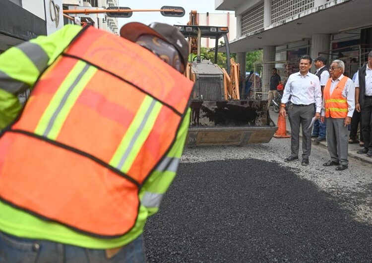 Intensifican bacheo en zona centro de Victoria